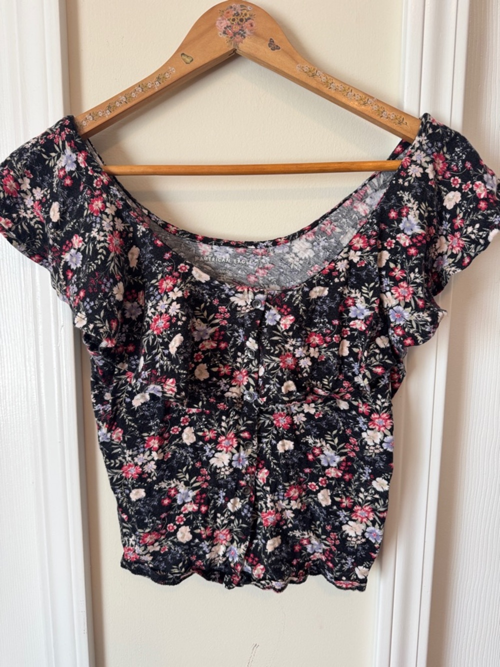 American Eagle Outfitters Black Floral Scoop-Neck Crop Top